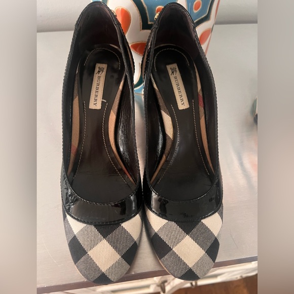 Burberry high heels 👠 - Picture 2 of 7